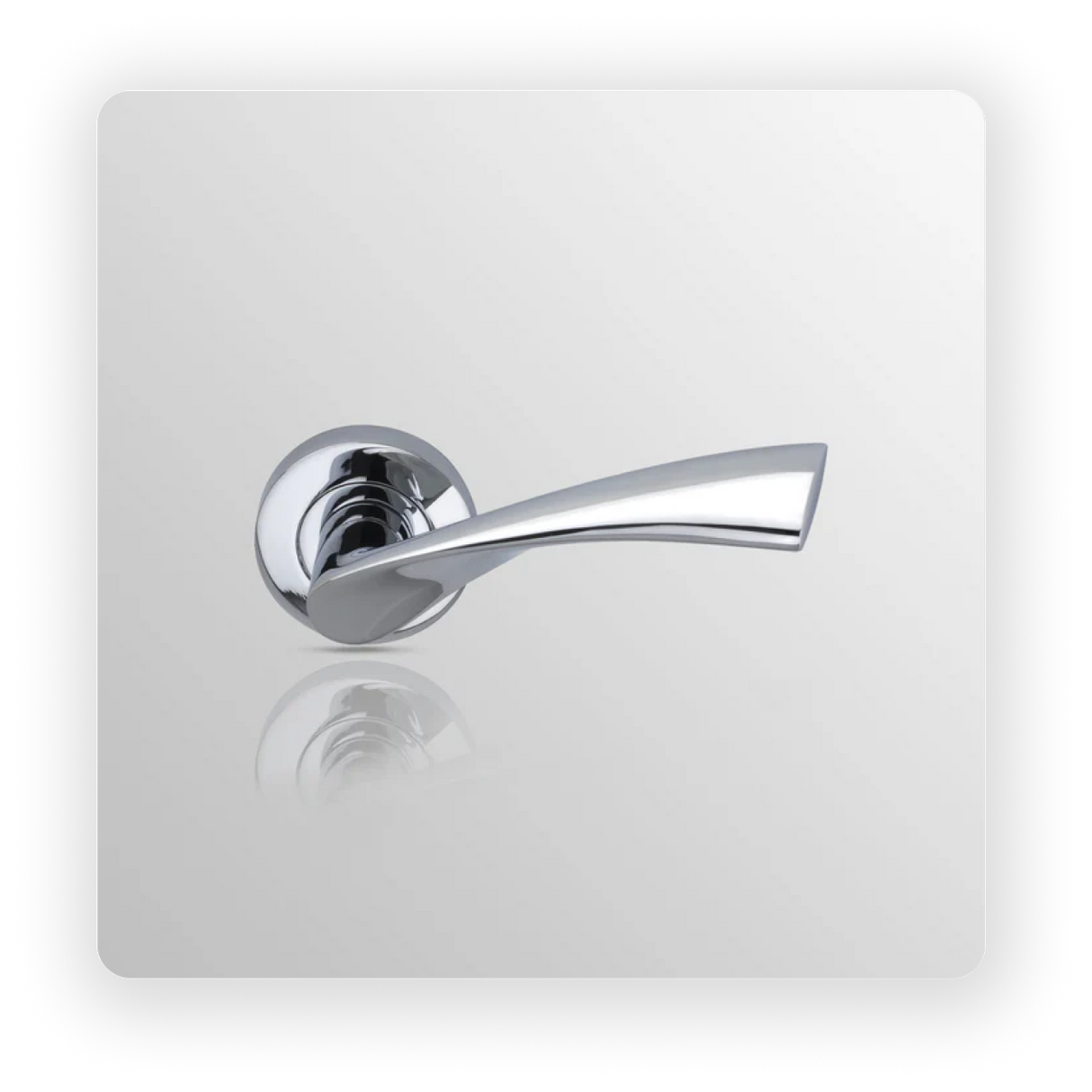 Door handle on round rose in Polish Chrome finish