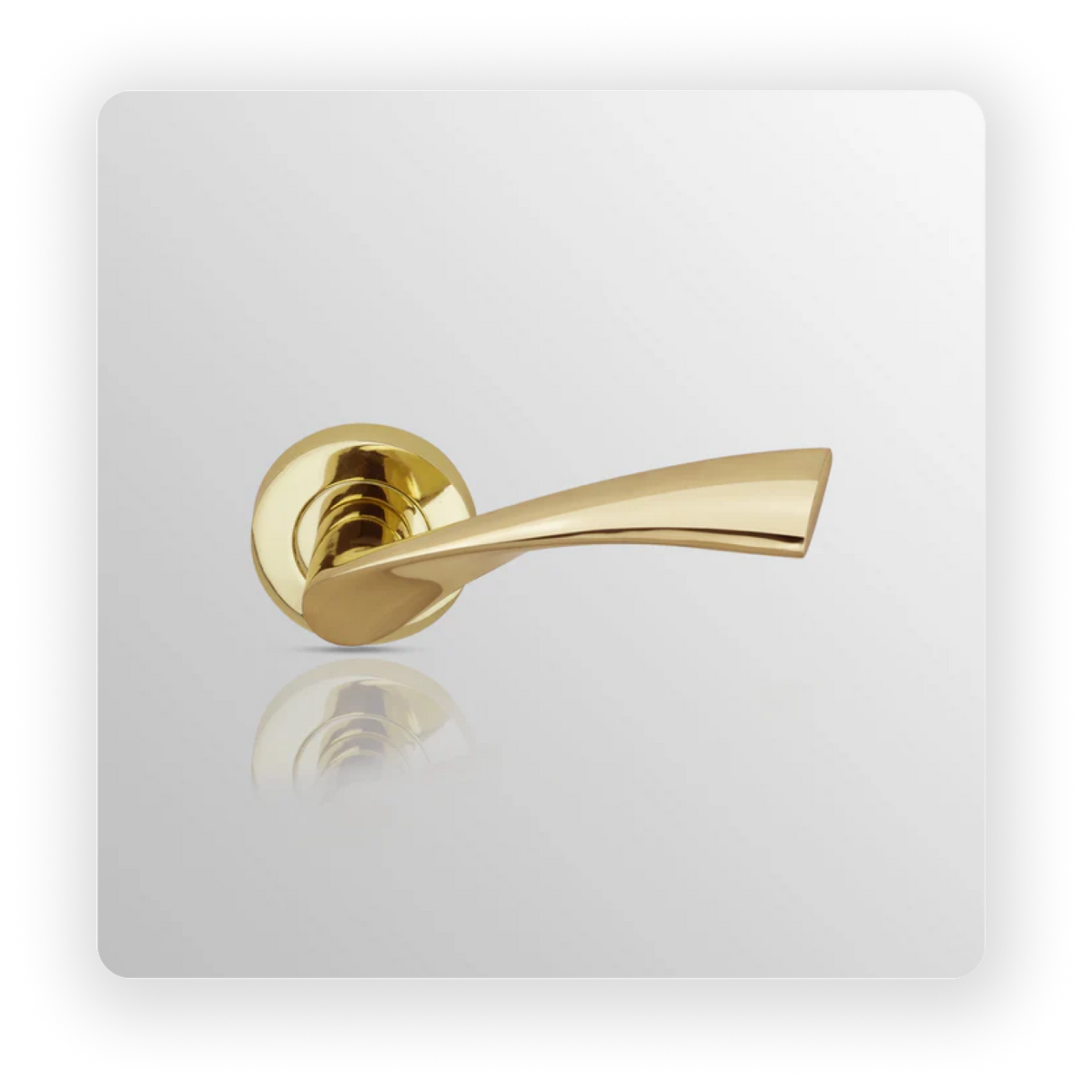 Door handle on round rose in Polish Brass finish – Handle Master